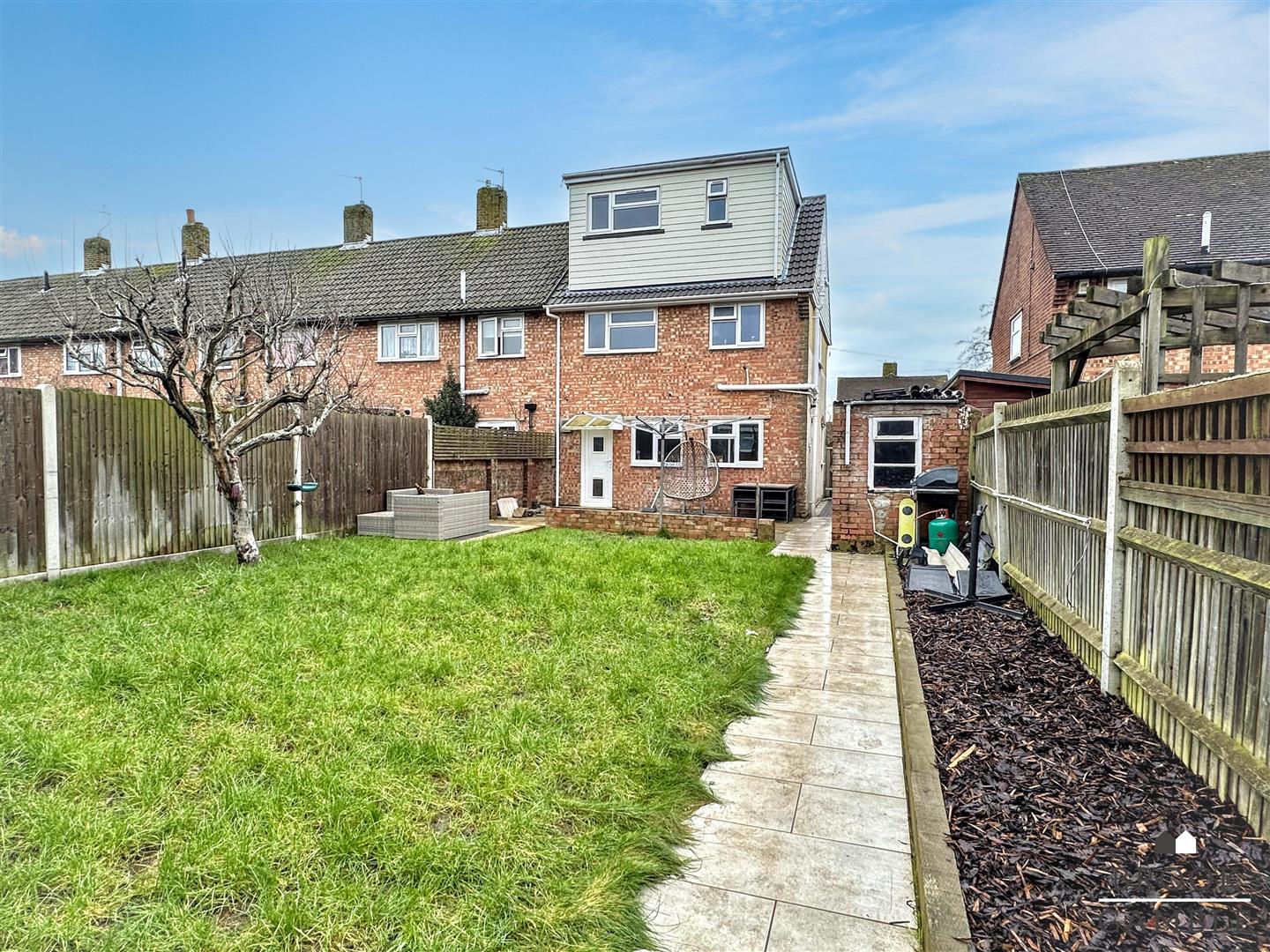 3 Bedroom House for Sale: £325,000. Faygate Road in Eastbourne, East Sussex